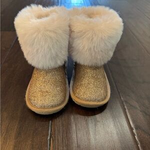 New Sparkling Gold Kids Boots with Plush Fur